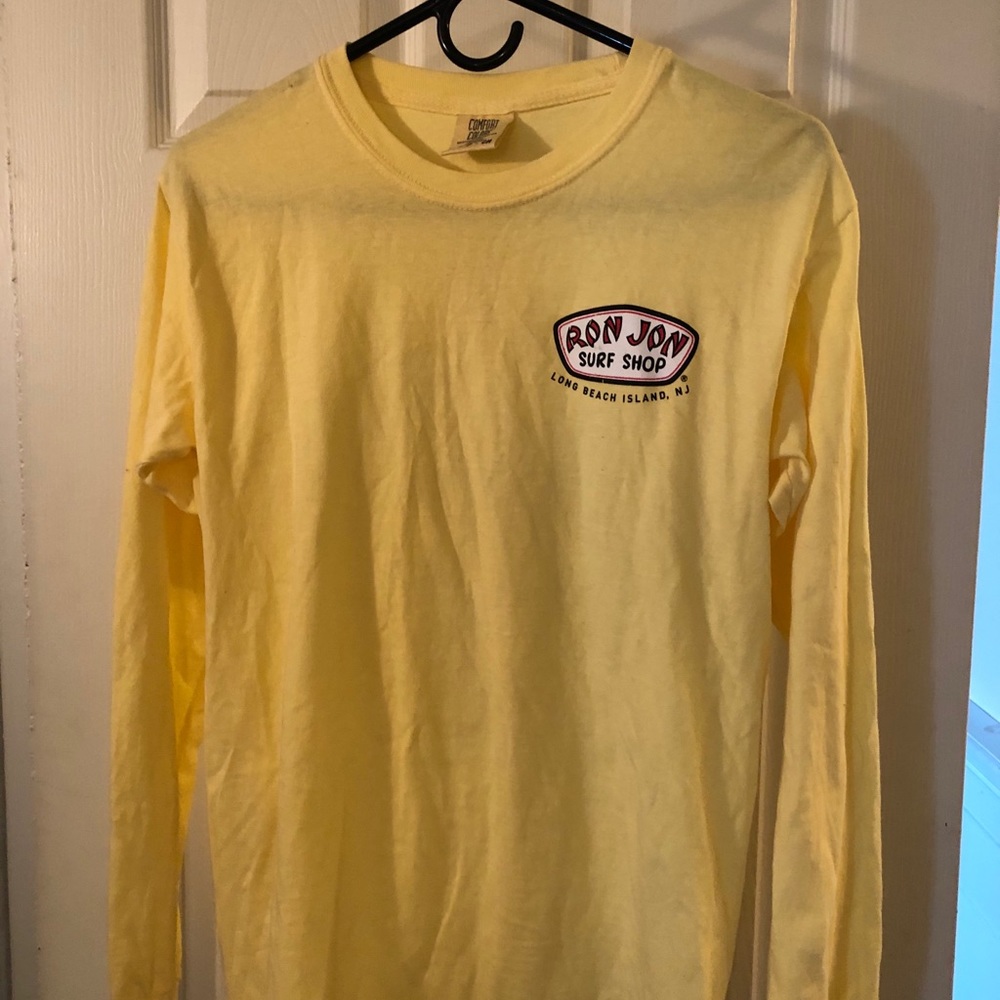 Long sleeve t-shirt